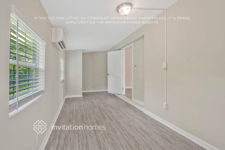 Building Photo - 2430 Wilmont Ave