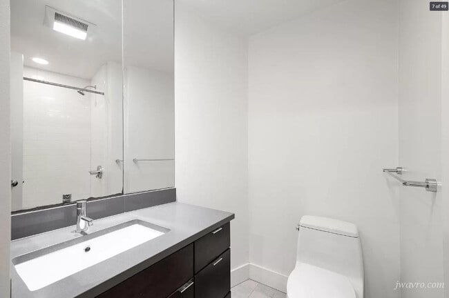 Building Photo - 1635 California St