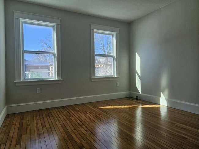 Building Photo - 9 Victoria St