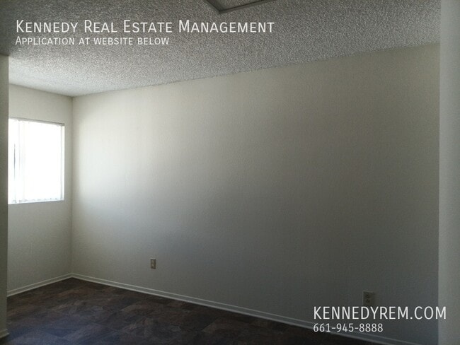 Building Photo - 1647 Gardenia Ct