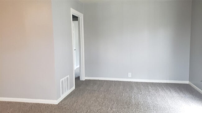 Building Photo - 7715 Glover St