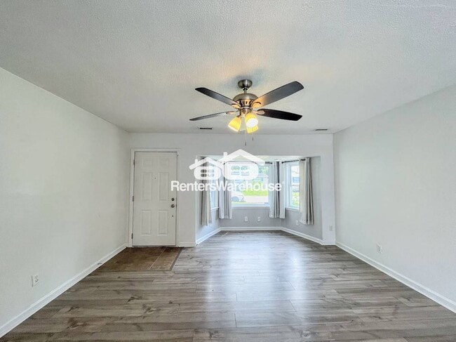 Building Photo - 4945 Paine Ln