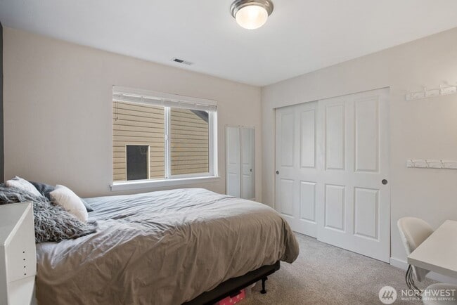 Building Photo - Gorgeous home in Snohomish available 9/15/...