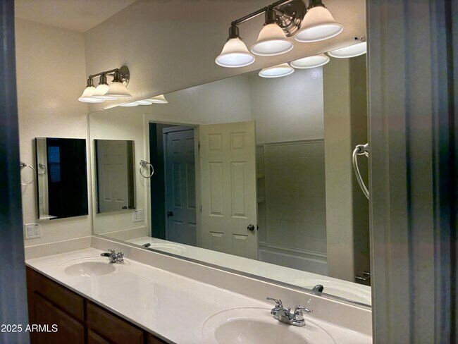 Building Photo - 69 S 195th Ln