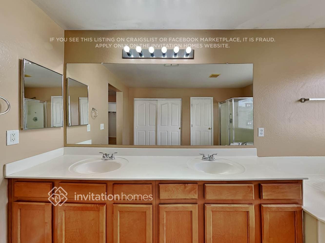 Building Photo - 1323 S 121st Ln