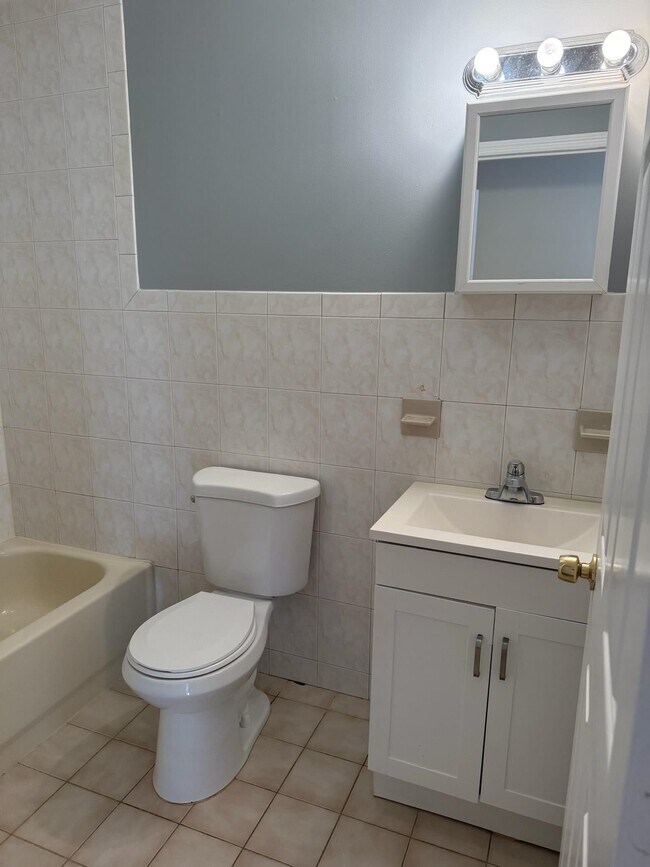 Building Photo - 99 Fulton Ave