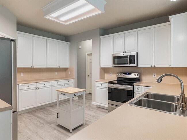 Building Photo - 12304 Torrance Ct