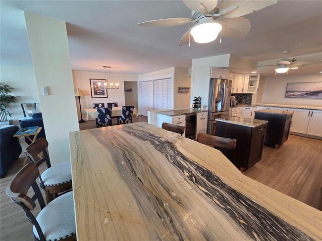 Building Photo - 5200 Brittany Dr S