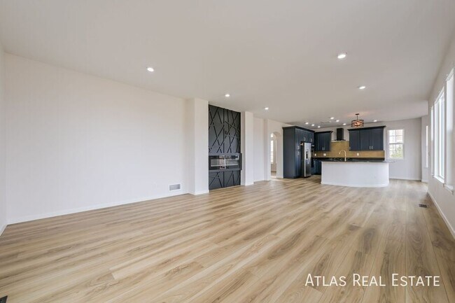 Building Photo - 2547 S Fundy Cir