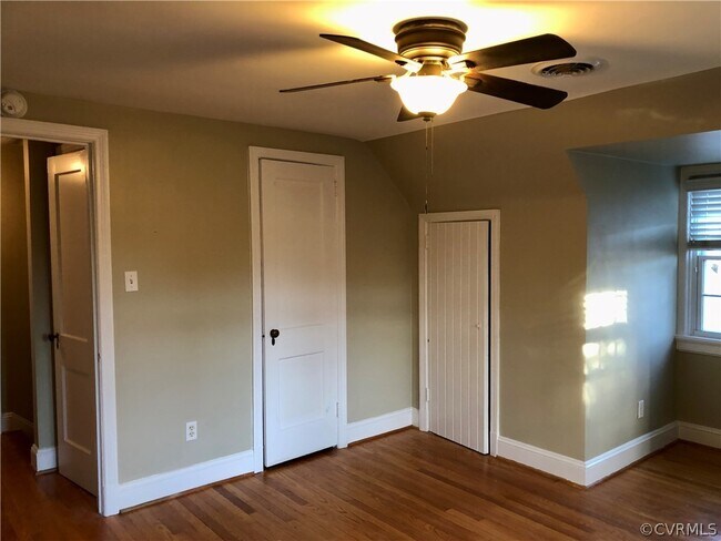 Building Photo - 208 Woodlawn Ave