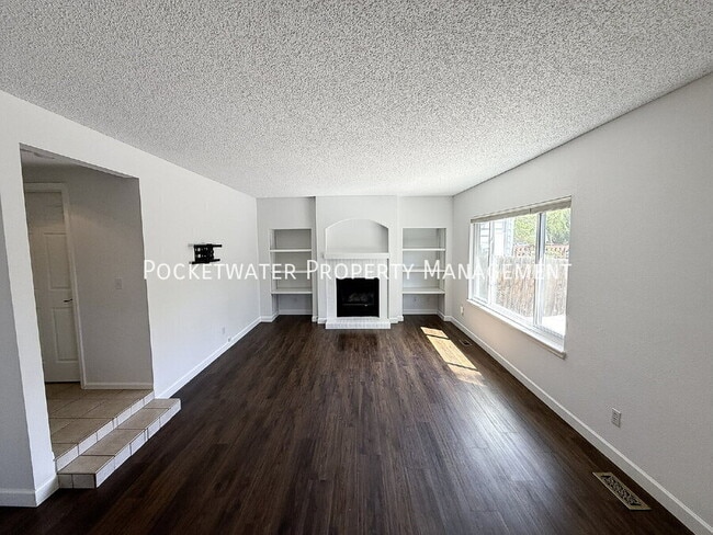 Building Photo - 11752 Eaton Ct