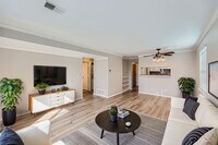 Building Photo - Must see 2 Bedroom 1 Bath in Castle Rock!!!