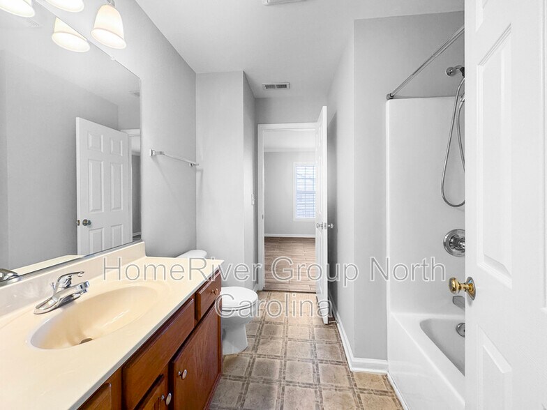 Building Photo - 3849 Hickswood Creek Dr