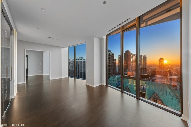 Building Photo - 4 E Elm St