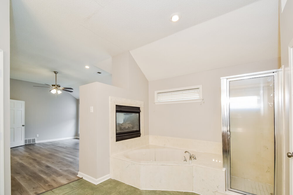 Building Photo - 4480 Glenchase Dr