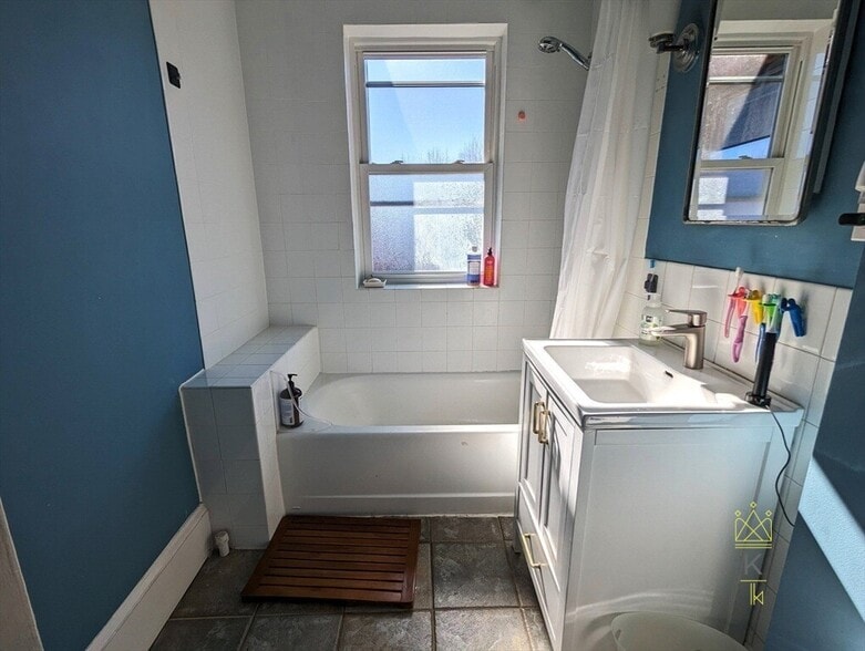 Building Photo - 336 Washington St