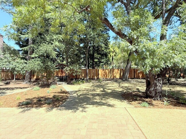 Building Photo - 2690 Danville Blvd