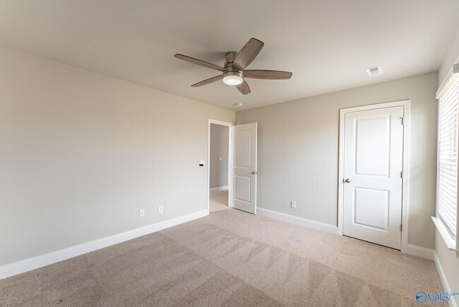 Building Photo - 119 Beaver Brook Pl