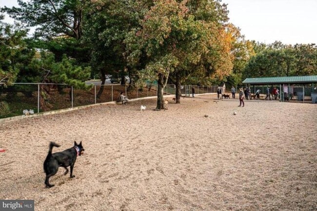 Building Photo - 4224 32nd St S