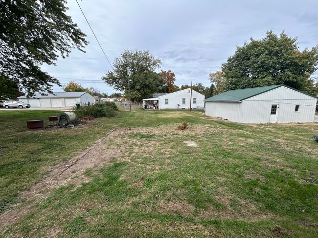 Building Photo - 2543 Cedar St