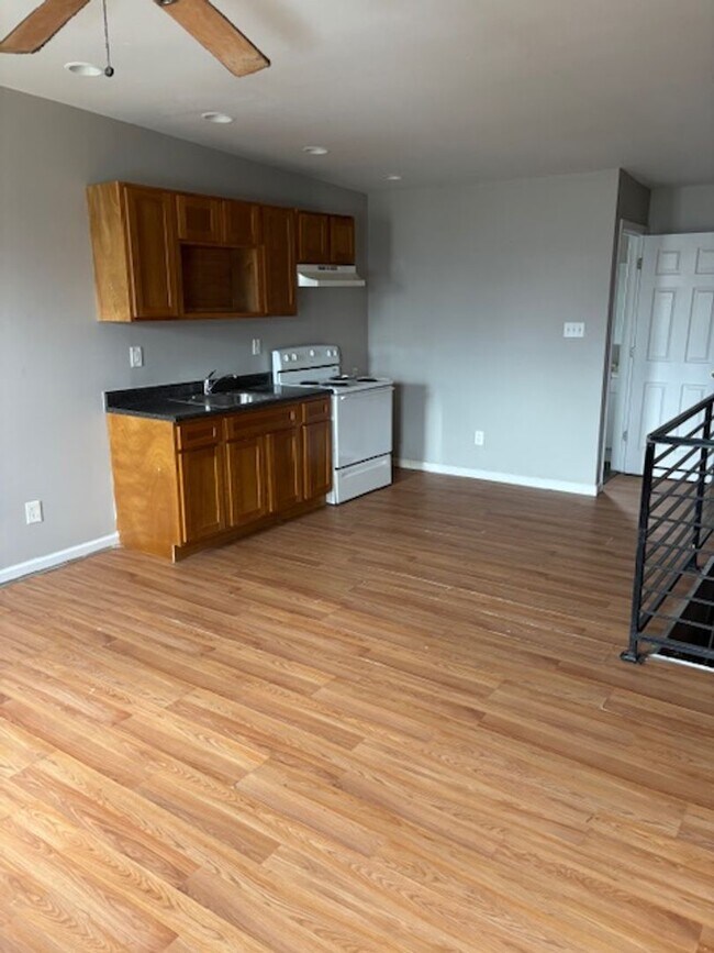 Building Photo - 3178 Amber St