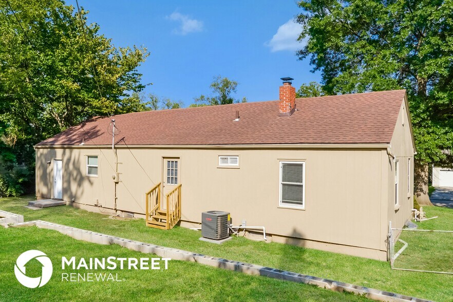 Building Photo - 2702 S Glenwood Ave