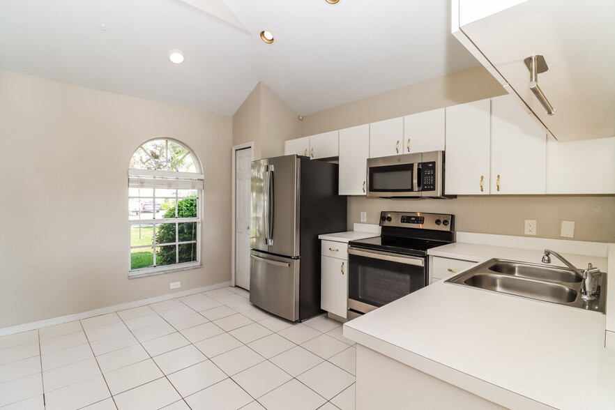 Building Photo - 4148 Savage Station Cir
