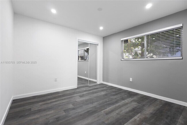 Building Photo - 28 NW 34th Terrace