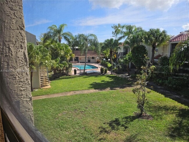 Building Photo - 5320 NE 6th Ave