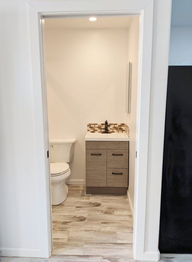 Building Photo - Adorable 1 Bedroom 1 Bath in Seaside