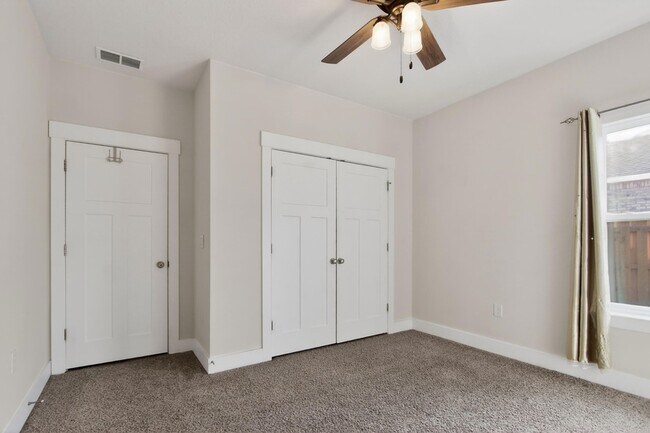 Building Photo - 1110 Shoal River Dr
