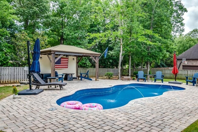 Building Photo - 8456 Marsh Pointe Dr