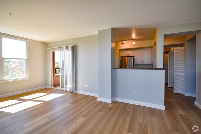 Building Photo - 8400 Oceanview Ter