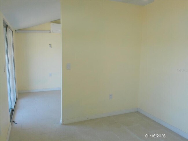 Building Photo - 1111 Cypress Gardens Blvd