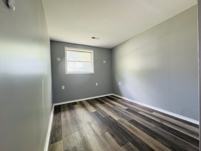 Building Photo - 259 Waterman Dr