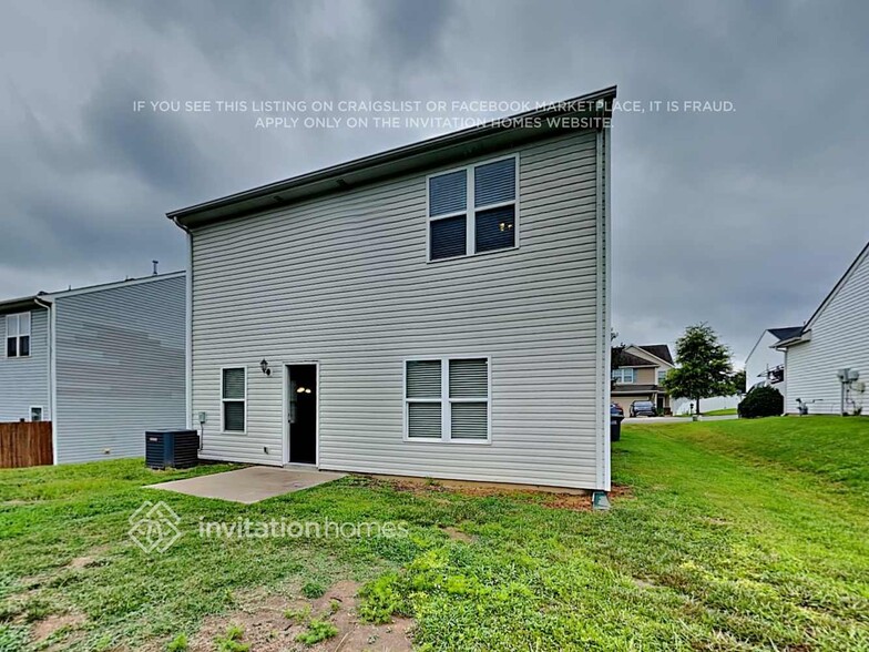 Building Photo - 1114 Blue Topaz Dr