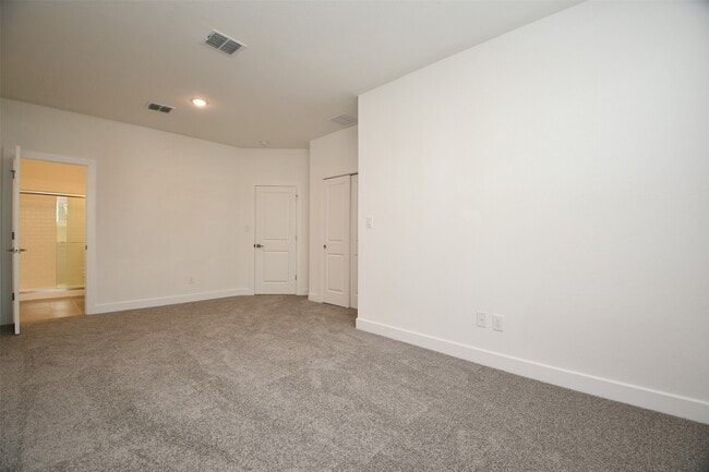 Building Photo - 2209 Via Laura Ln