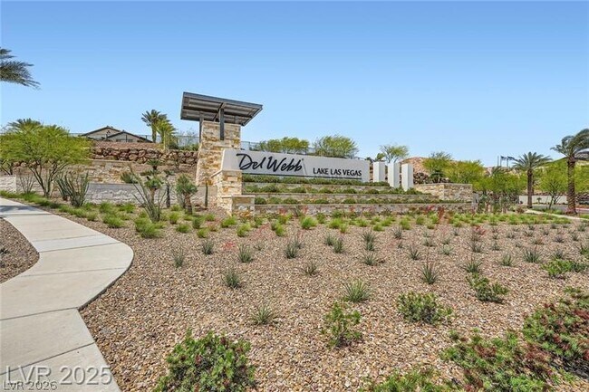 Building Photo - 6 Sun Lily Ln