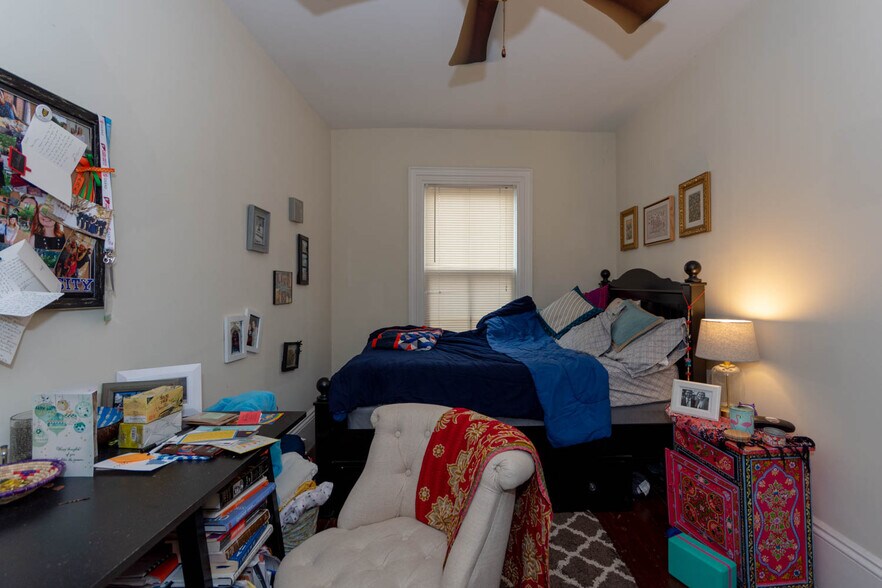 Building Photo - 12 Worthington St