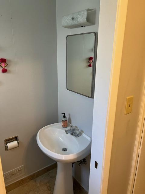 Building Photo - 2408 Cutler Ave NE