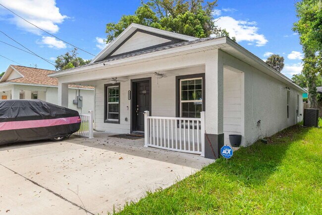 Building Photo - Charming 3BR 2BA near downtown Ocala!