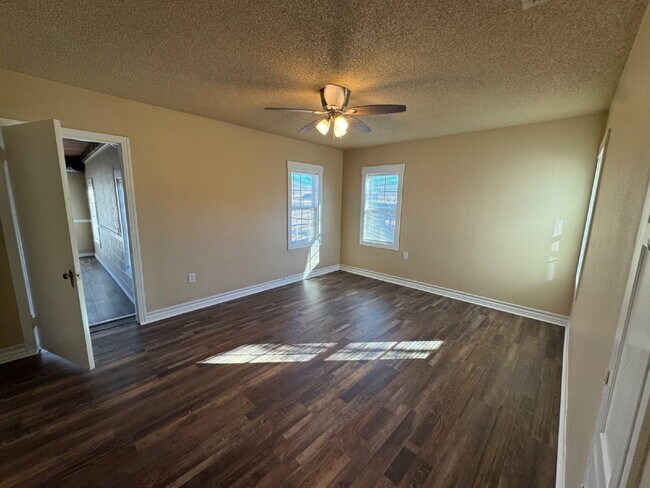 Building Photo - House Located Minutes Away From Texas Tech University!