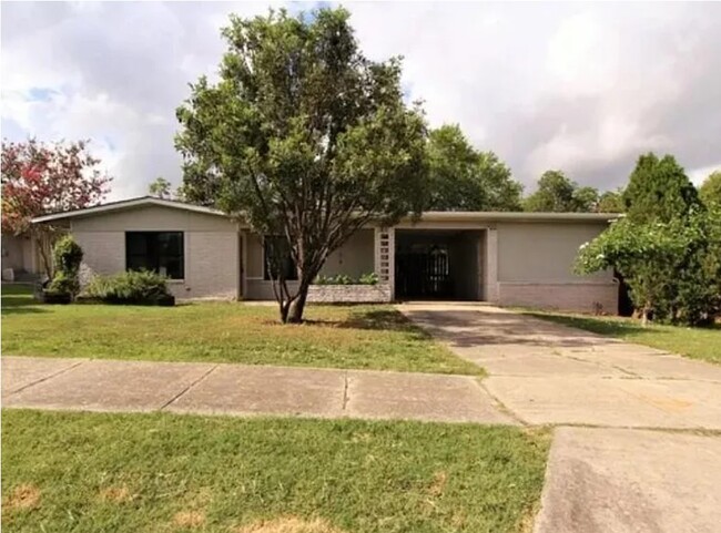 Primary Photo - 334 Senova Dr