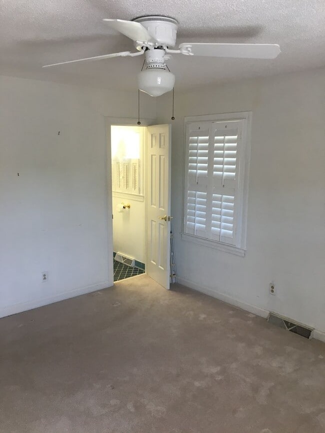 Building Photo - 3/2 House in Maplewood $1,795