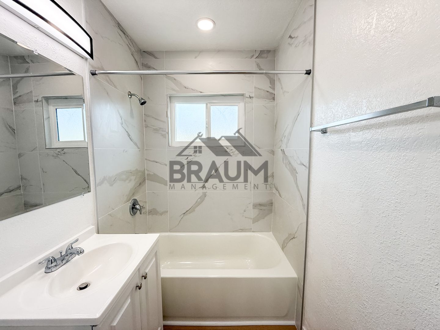 Building Photo - 4636 Laurel Canyon Blvd