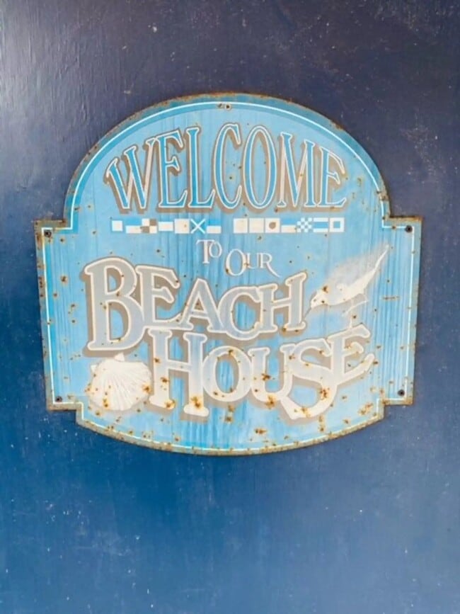 Building Photo - 7525 Morrison Ave