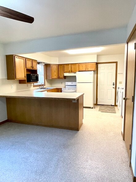 Building Photo - 1509 Manor Ln