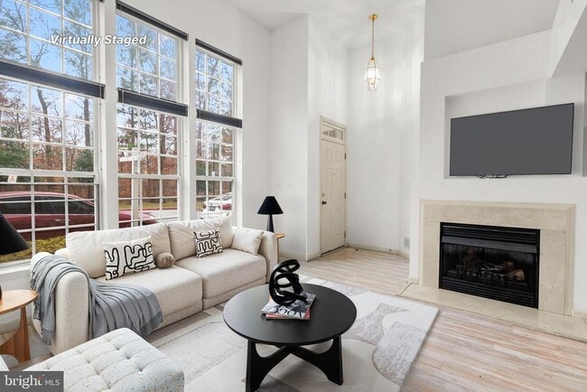 Building Photo - 12250 Open View Ln