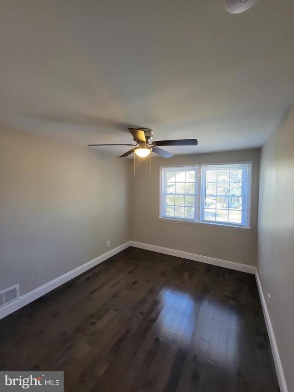 Building Photo - 104 University Blvd