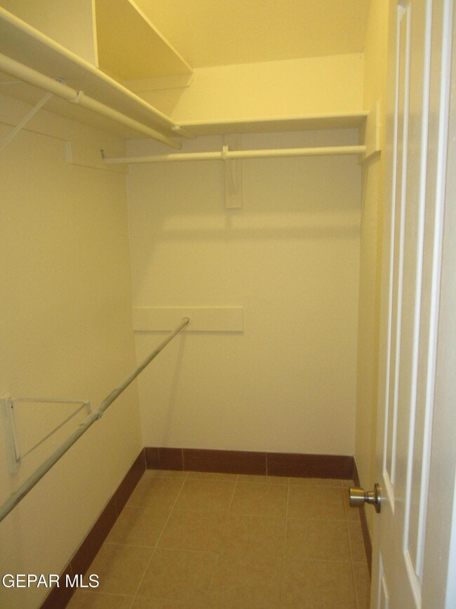 Building Photo - 538 Olmeca Dr
